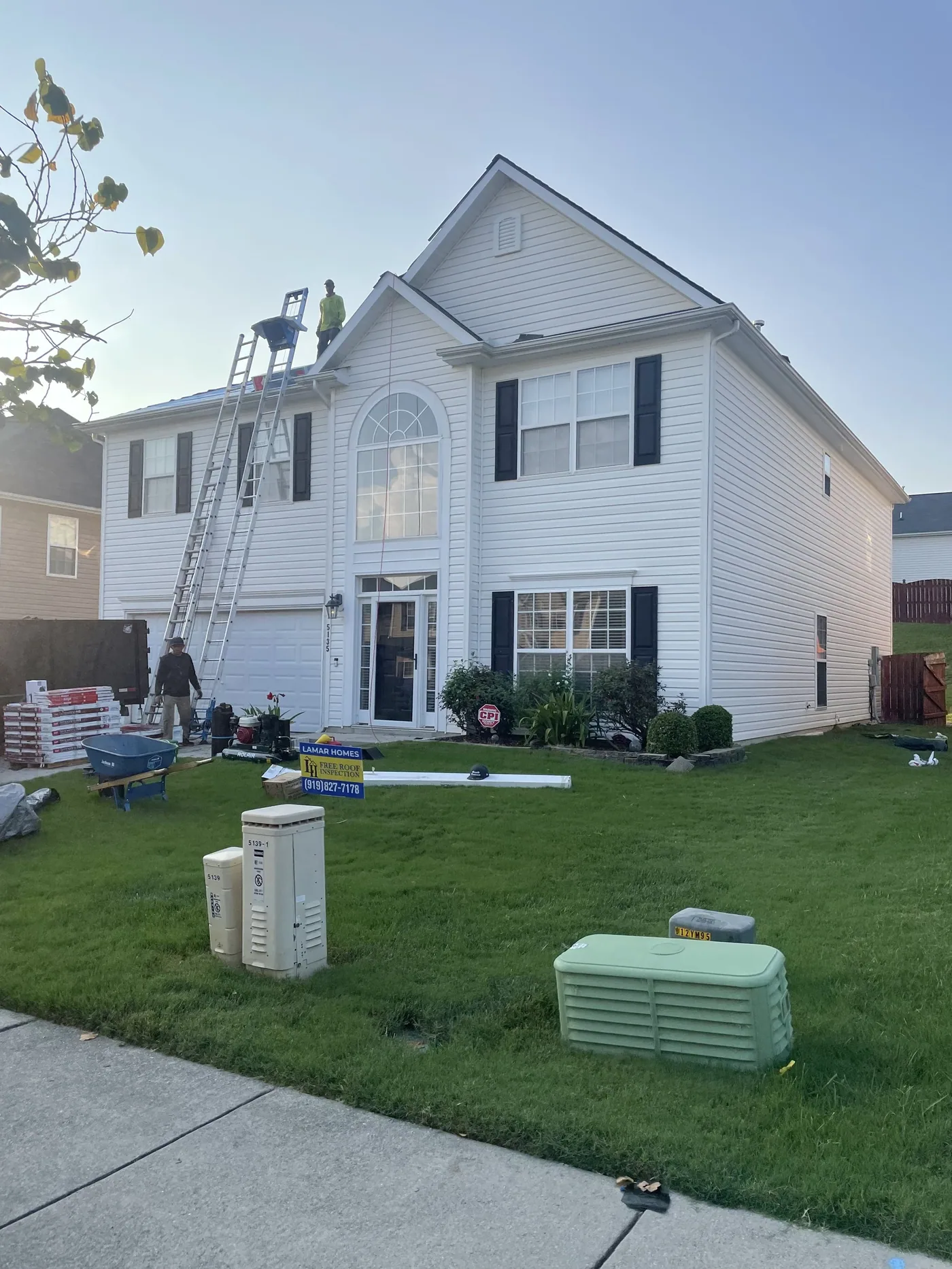 Completed architectural shingle roof on a Raleigh home
